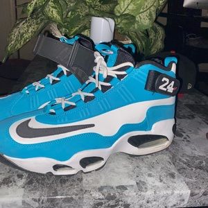 Ken Griffey Jr size 11 Men’s, Aquamarine,Black,White